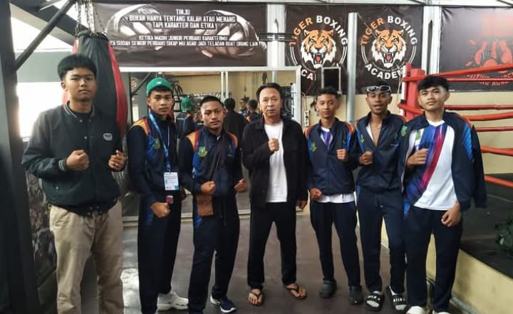Pertina Kota Sukabumi Berangkatkan 8 Atlet Tinju ke Popda XIV Jawa Barat 2025‎