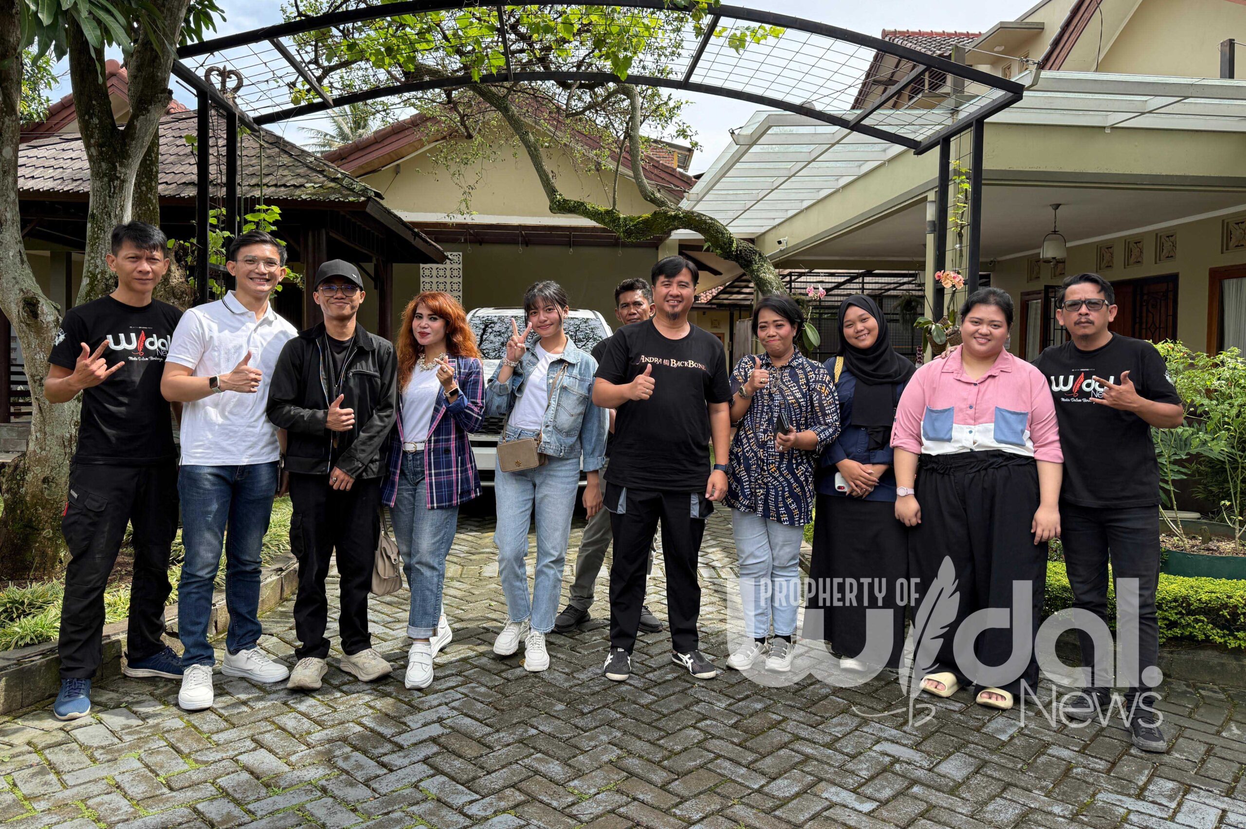 Wakil Wali Kota Bobby Maulana Lepas Kontingen HAPMI Sukabumi ke Jabar Pop Singer Festival 2025